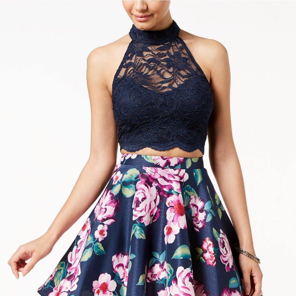 Sequin Hearts' Beige Metallic Lace Crop Top